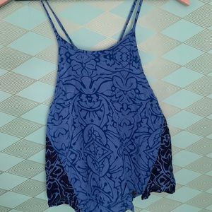 Blue flower cross top